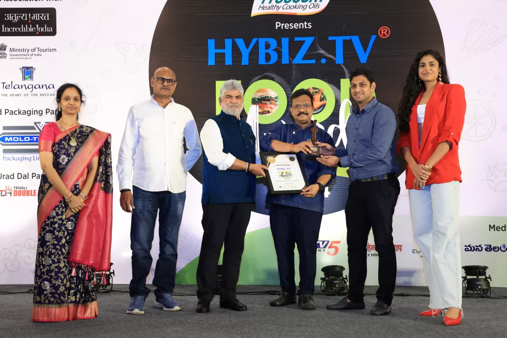 BEST EXECUTIVE CHEF - NOVOTEL HCC-SHIIV PARVESH