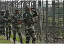 पाकिस्तान की सरहद पर सन्नाटा! पोस्ट छोड़कर भागी सेना, हटाए झंडे पाकिस्तान की सरहद पर सन्नाटा! पोस्ट छोड़कर भागी सेना, हटाए झंडे