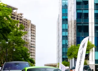 100+ Porsches Take Over Mumbai for a Friendship Day Drive
